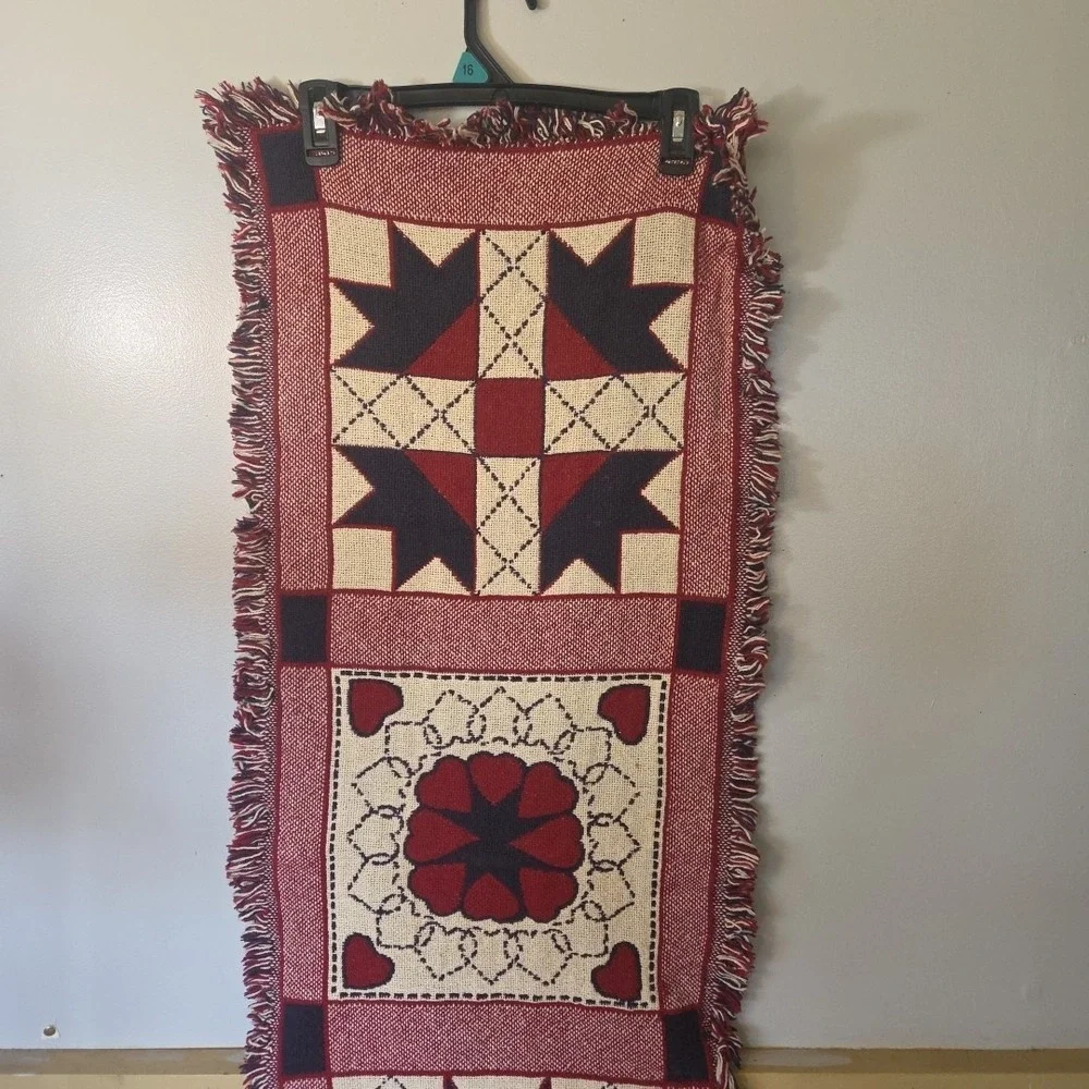 VTG Manual Woodworkers and Weavers Tapestry American Tapestry Table Runner USA